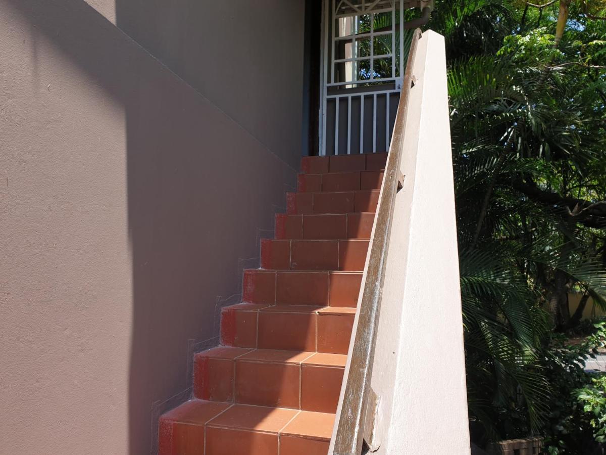 Upstairs Flat Sea Views Pet Friendly Apartamento Ballito Exterior foto